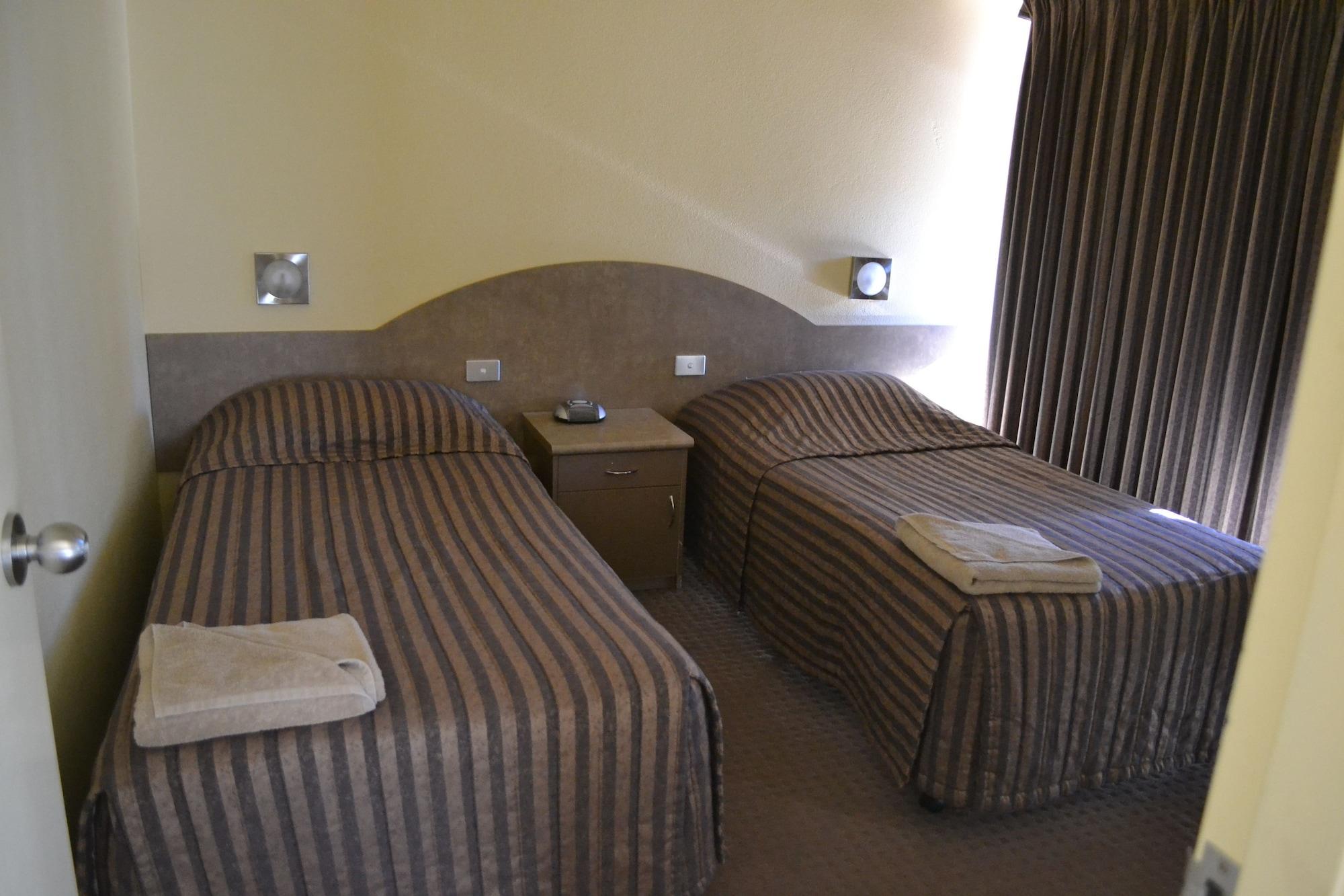 מלון Yarrawonga Mulwala Golf Club מראה חיצוני תמונה A typical motel room