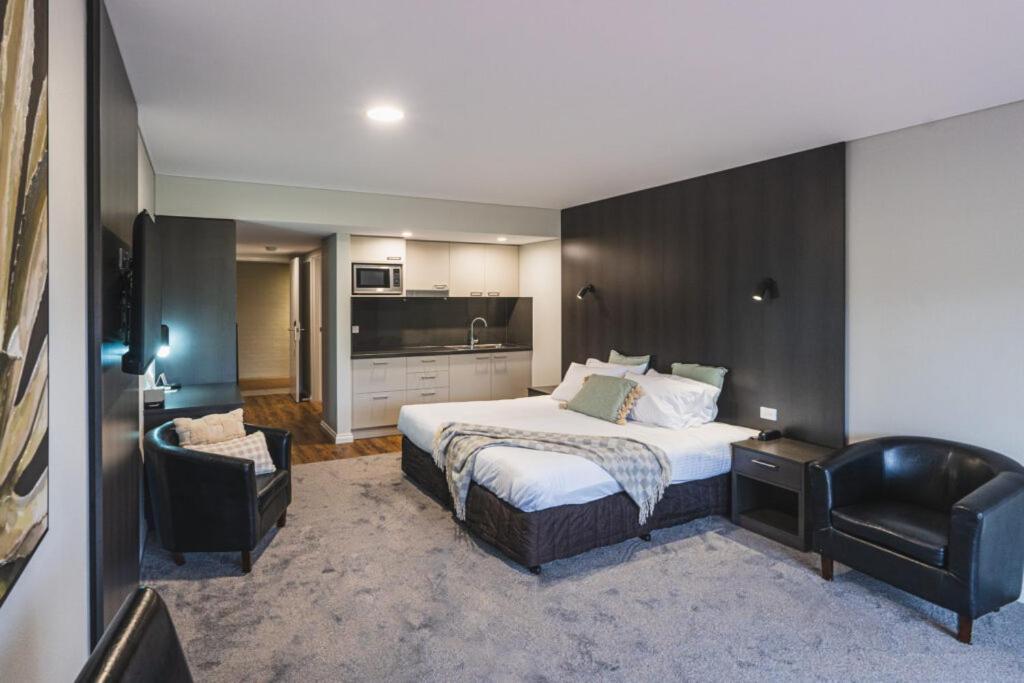 מלון Yarrawonga Mulwala Golf Club מראה חיצוני תמונה A typical studio apartment