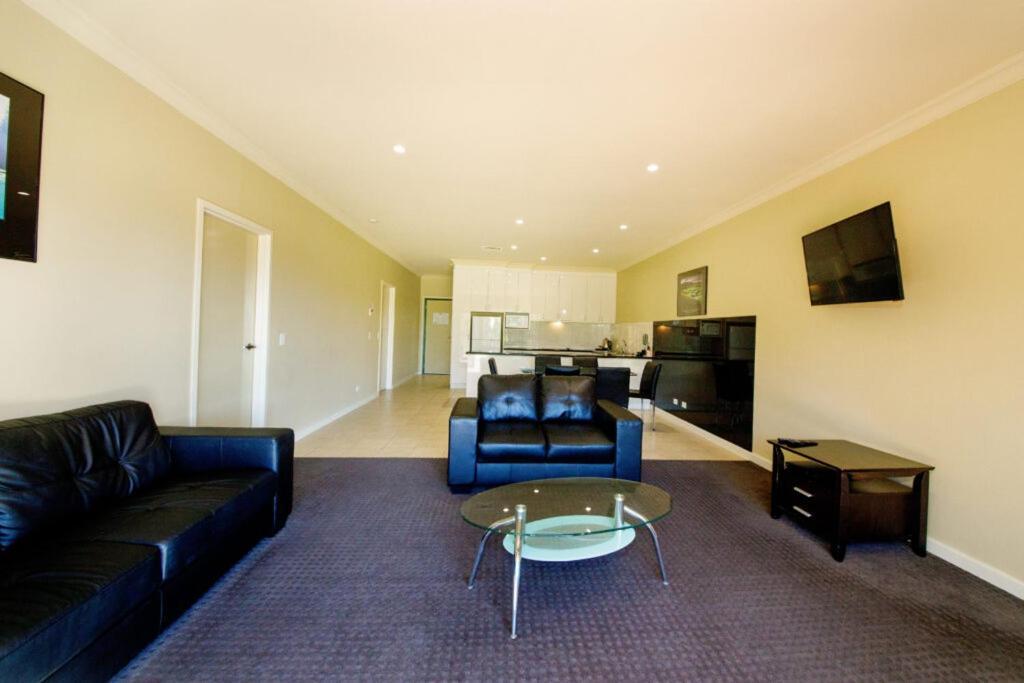 מלון Yarrawonga Mulwala Golf Club מראה חיצוני תמונה A typical apartment at the hotel