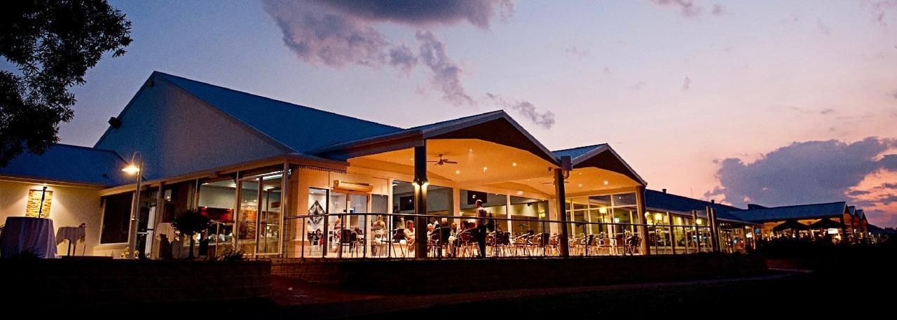 מלון Yarrawonga Mulwala Golf Club מראה חיצוני תמונה Clubhouse at the Port Lincoln Golf Club